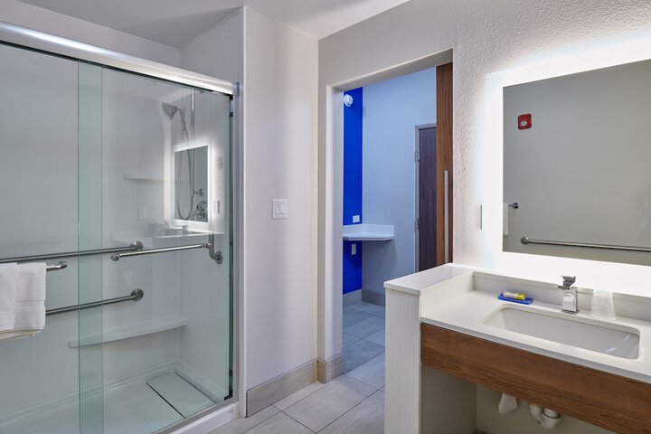 Room 20 of 43
