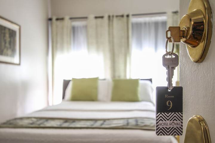 Room 57 of 104