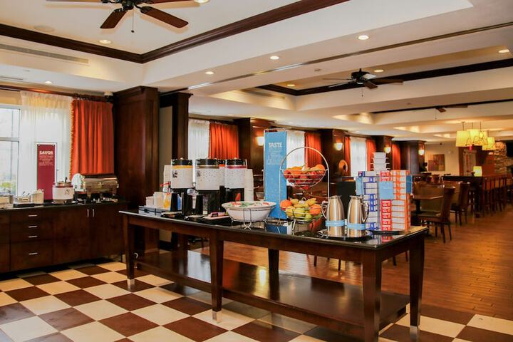 Hampton Inn Matamoras / Milford