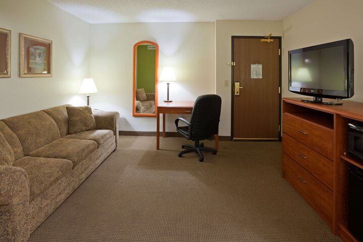 Room 10 of 19