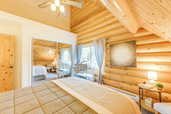 Mountain Cabin w / Hot Tub: 4 Mi to Shaver Lake!