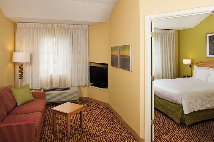 Room 12 of 34