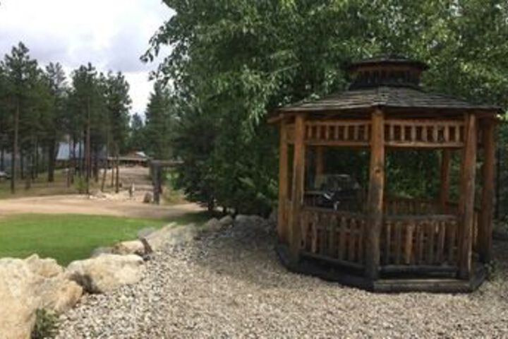 Tin Cup Lodge