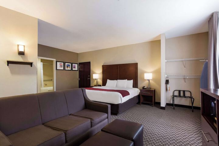 Room 16 of 27