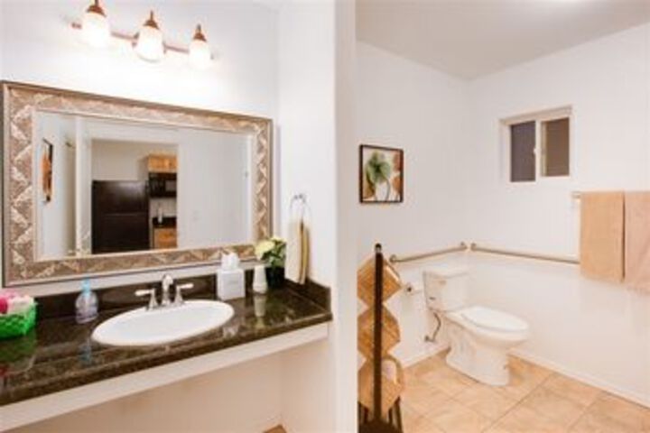 Dream Manor Inn