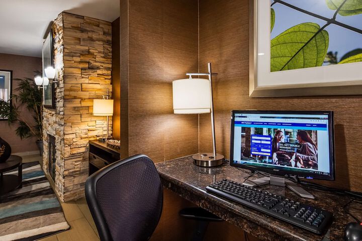 Business Center 16 of 16