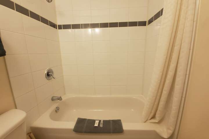 Room 8 of 22