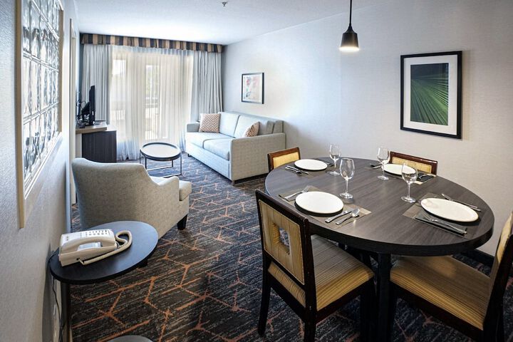 Holiday Inn Hotel & Suites Osoyoos by IHG