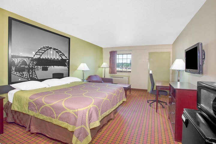 Room 7 of 15