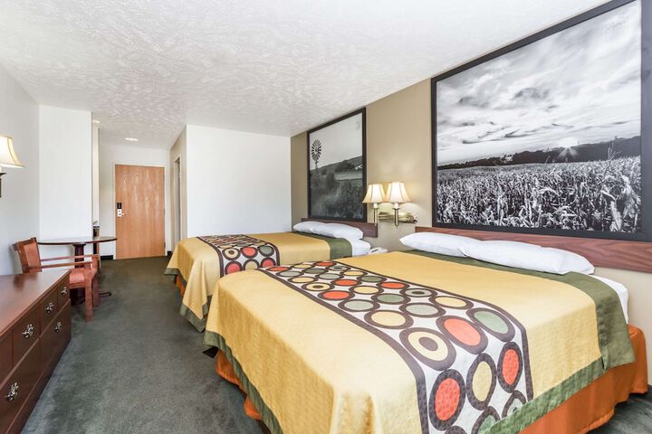 Room 9 of 15