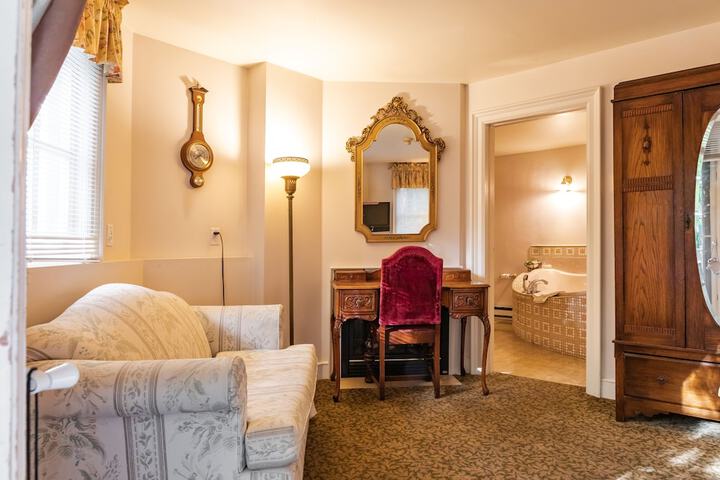 Room 10 of 54