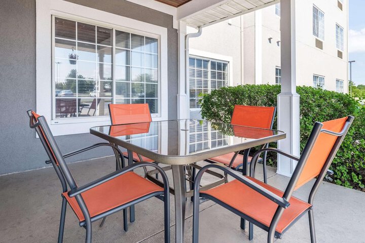 Country Inn & Suites by Radisson Maumee - Toledo