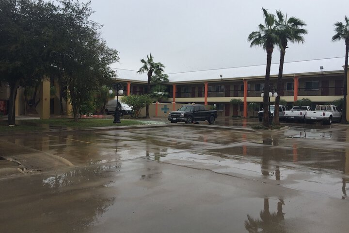 Texas Inn and Suites City Center at University Dr.