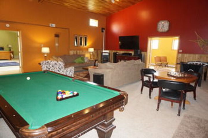 Fairbanks Moose Manor B & B