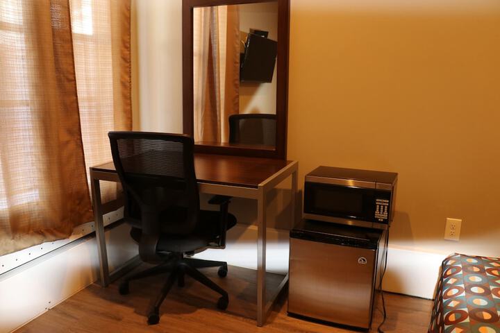 Room 46 of 82