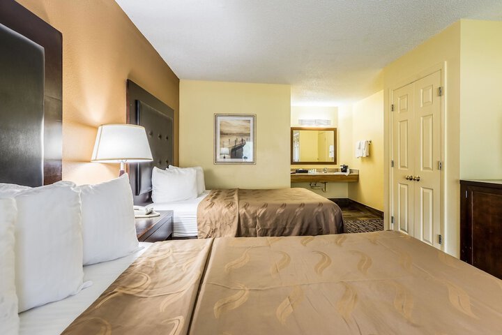 Room 21 of 36