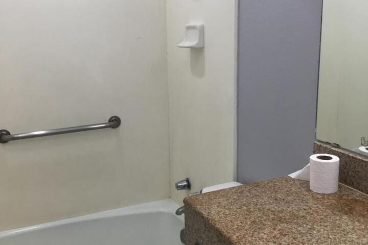 Budget Inn Plainview