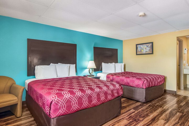 Room 16 of 16