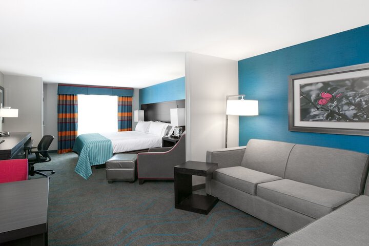 Room 15 of 32