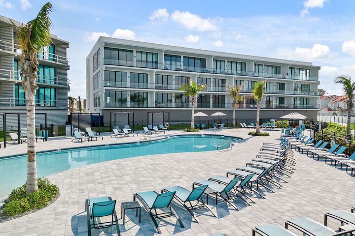 Harbor Island Beach Club Homes by Villatel