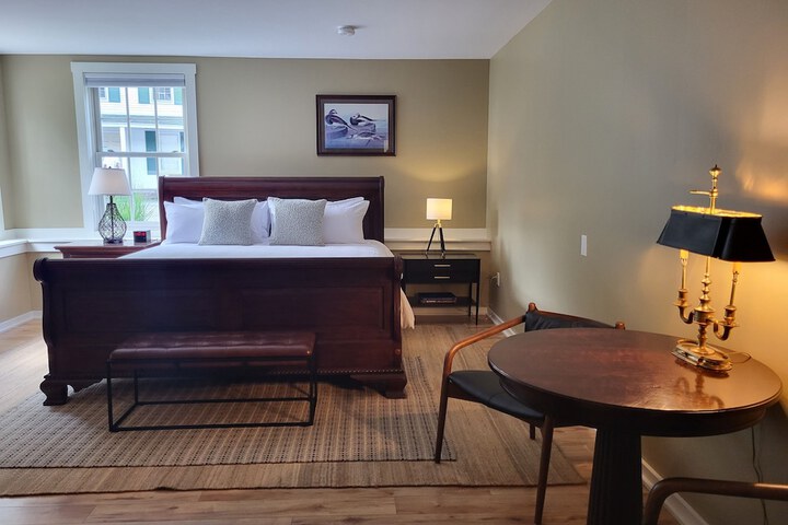 Room 42 of 58