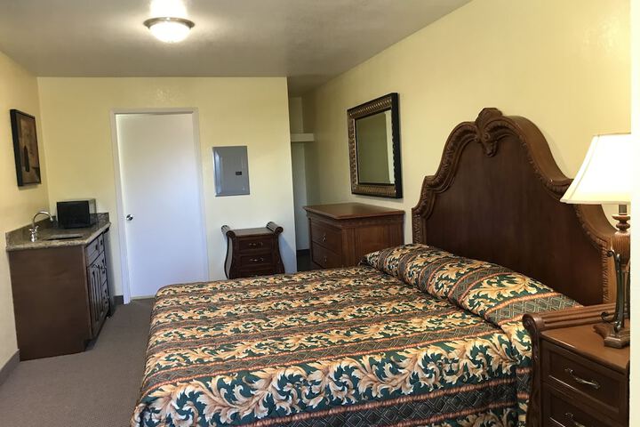 Room 15 of 24