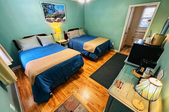 Room 9 of 21