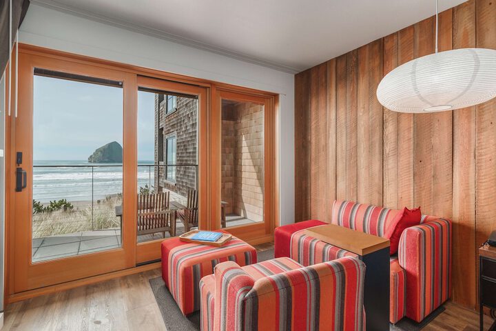 Headlands Coastal Lodge & Spa