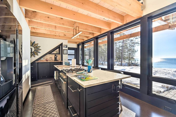 Office & Fire Pit: Waterfront Lake Superior Cabin!