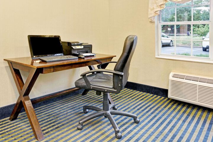 Business Center 53 of 53