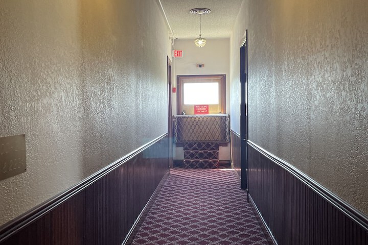 Ballroom/Hall 54 of 68