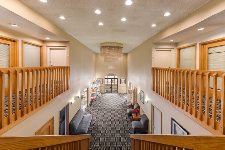 Quality Inn & Suites Portage Central
