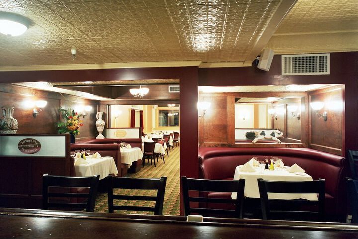 Dining 45 of 82