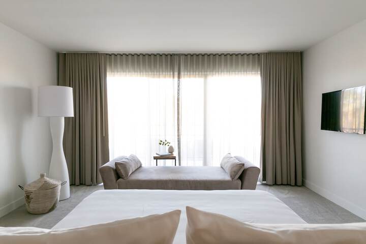 Room 15 of 63