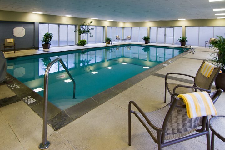 DOUBLETREE BY HILTON NORWALK
