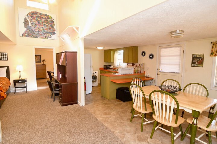 Room 38 of 62
