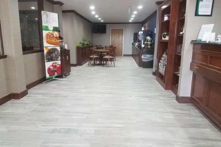 Hotel 3 of 71