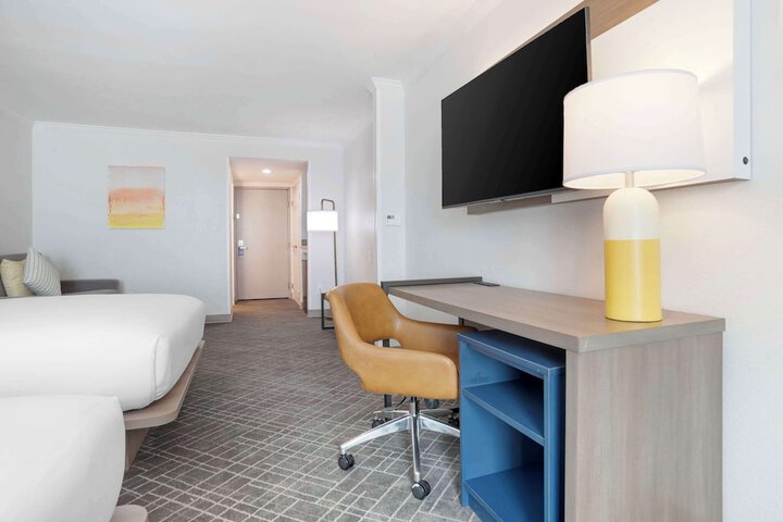 Room 19 of 37