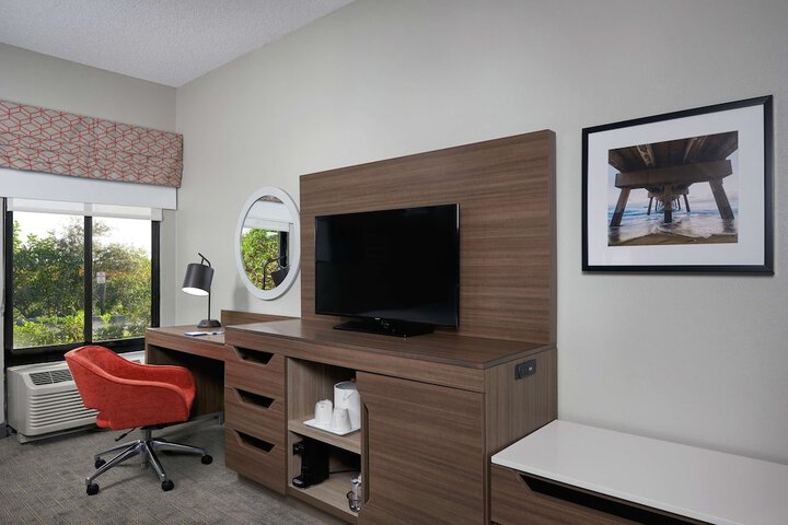 Room 8 of 42
