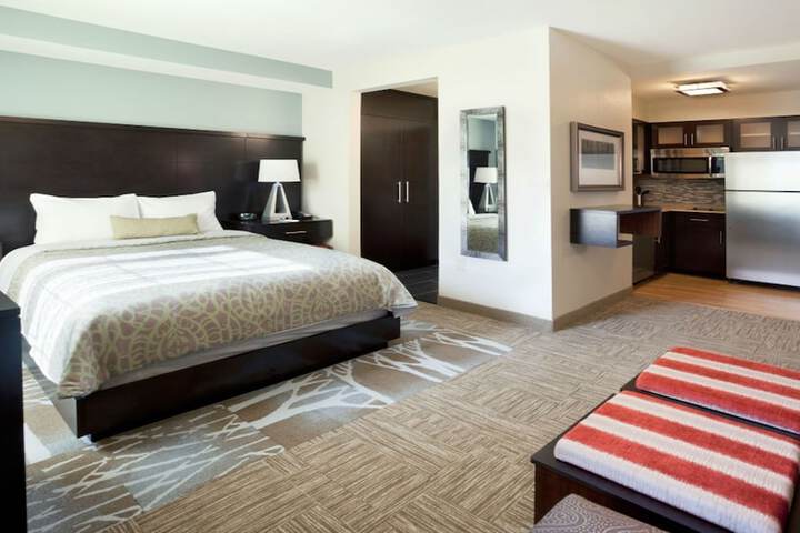 Room 26 of 32