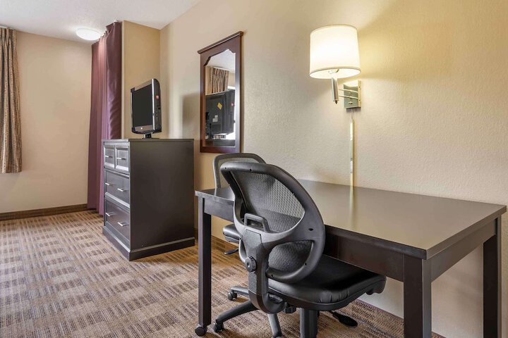 Room 16 of 26