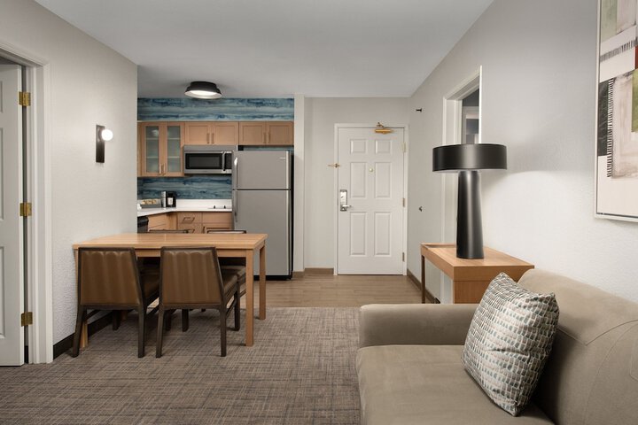 Room 35 of 62