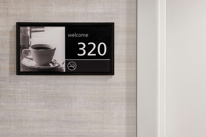 Room 45 of 68