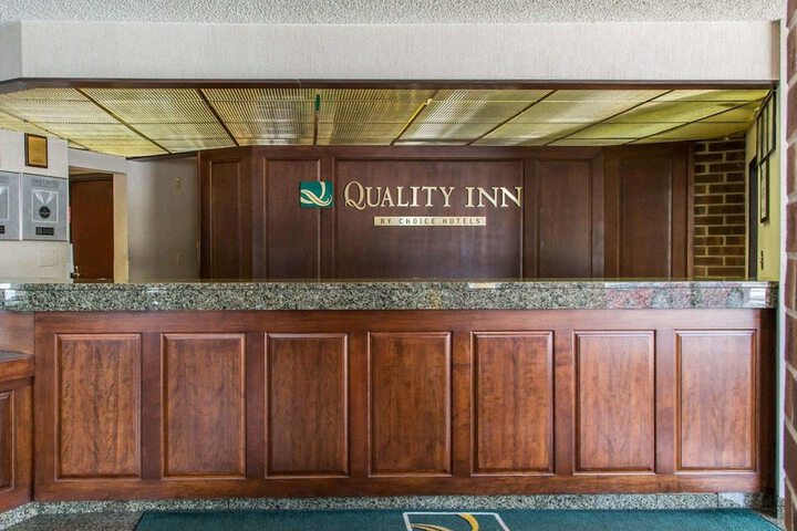 Quality Inn Schaumburg - Chicago near the Mall