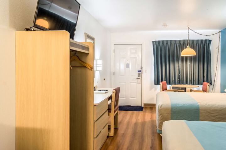 Motel 6 Albany OR