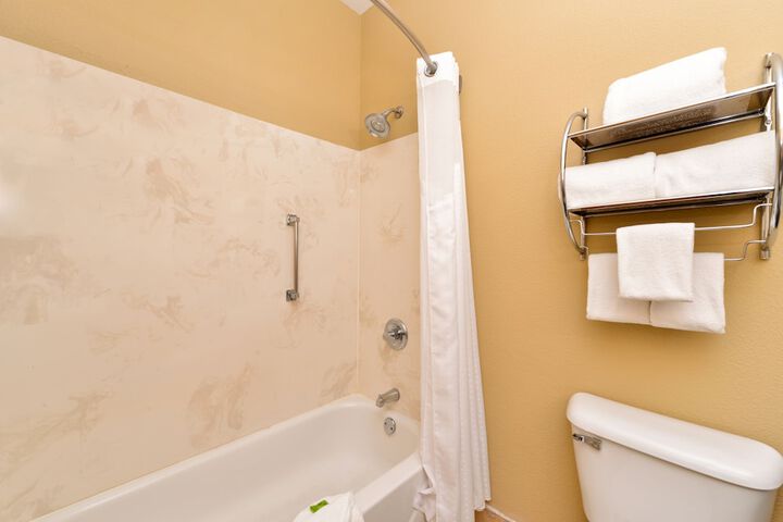 Comfort Inn & Suites Sharonville - Cincinnati North