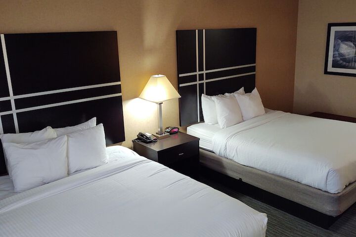 Room 12 of 25