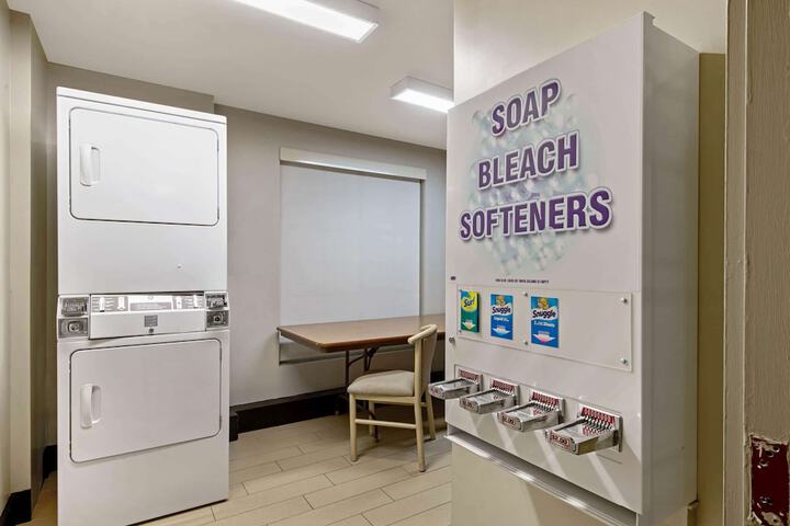 La Quinta Inn & Suites by Wyndham New Cumberland-Harrisburg