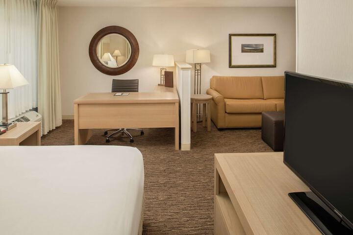 Room 8 of 34