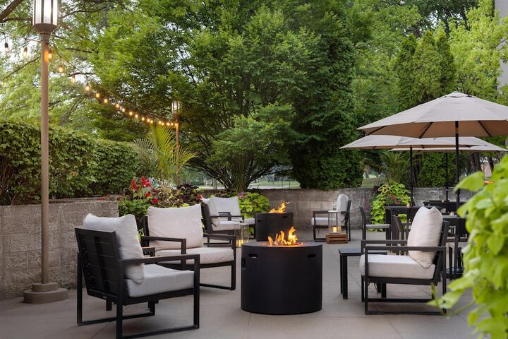 Embassy Suites by Hilton Detroit Troy Auburn Hills